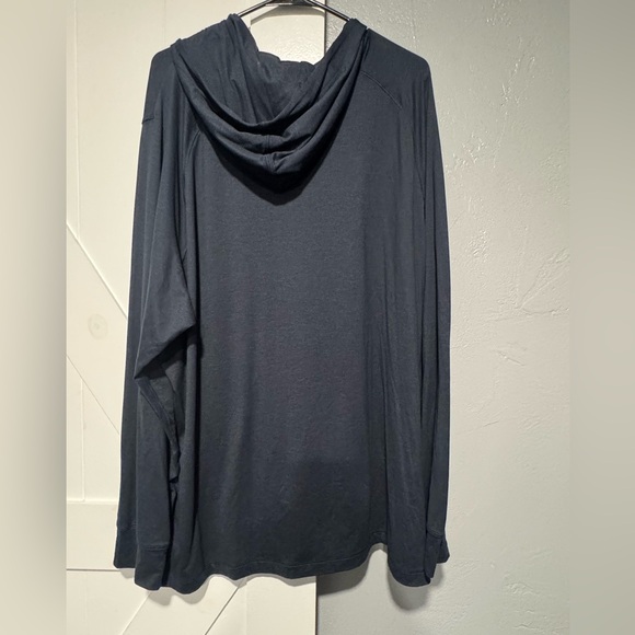 American Eagle Black Hoodie DriFit shirt - Picture 2 of 3